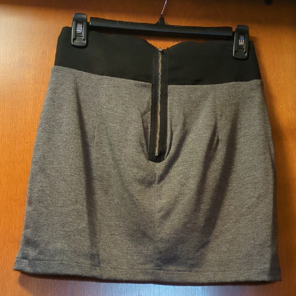 Forever 21 Charcoal and Black Bow Mini Skirt - Picture 4 of 5